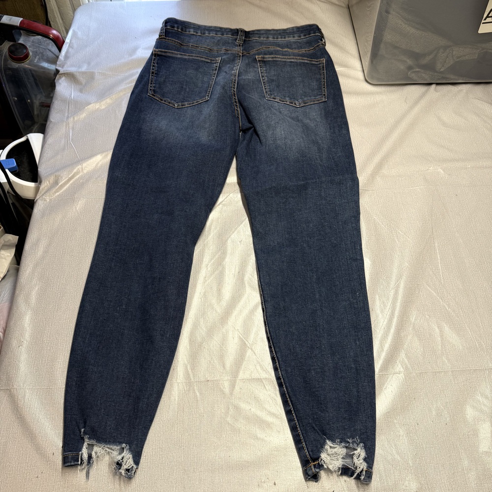 Celebrity Pink Dark Wash Distressed Skinny Jeans Size 13 - Picture 4 of 9